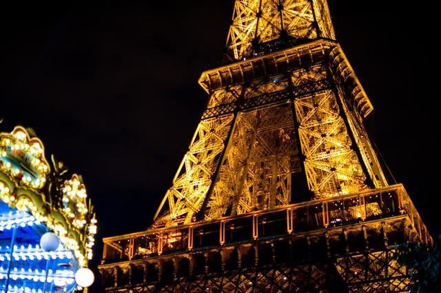 Cameron Barnes / Unsplash Eiffel Tower